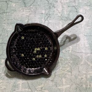 FRYING PAN CONVERTIBLE PENDANT BROOCH